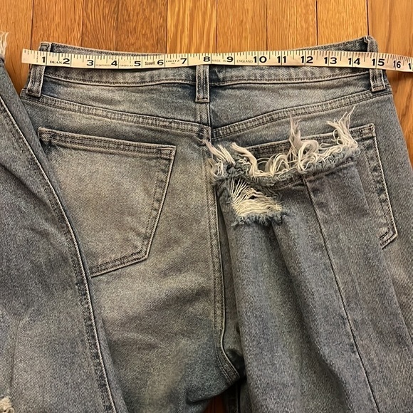 FASHION Nova • EUC distressed frayed hem straight leg jean •size 9 (measures 12) - Picture 5 of 7